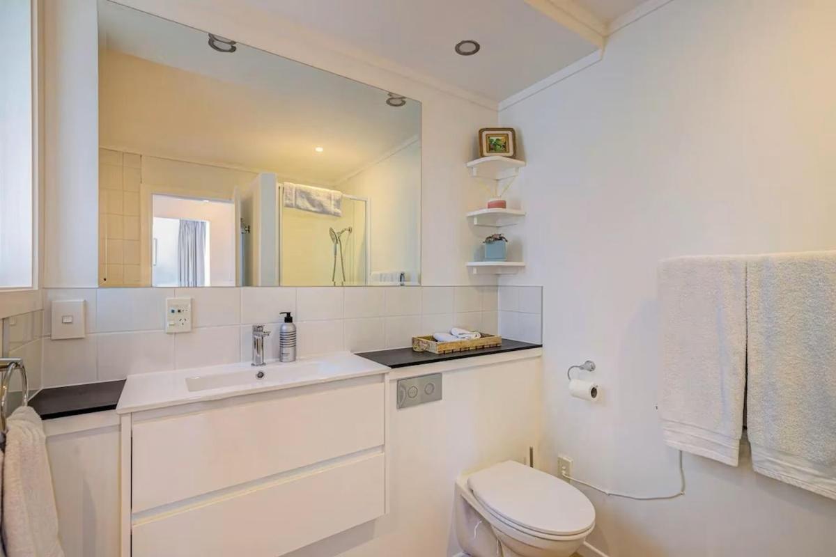 Oceanfront Escape Apartment เวลลิงตัน ภายนอก รูปภาพ